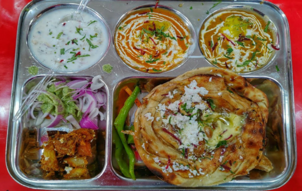 Veg Chur Chur Naan Thali